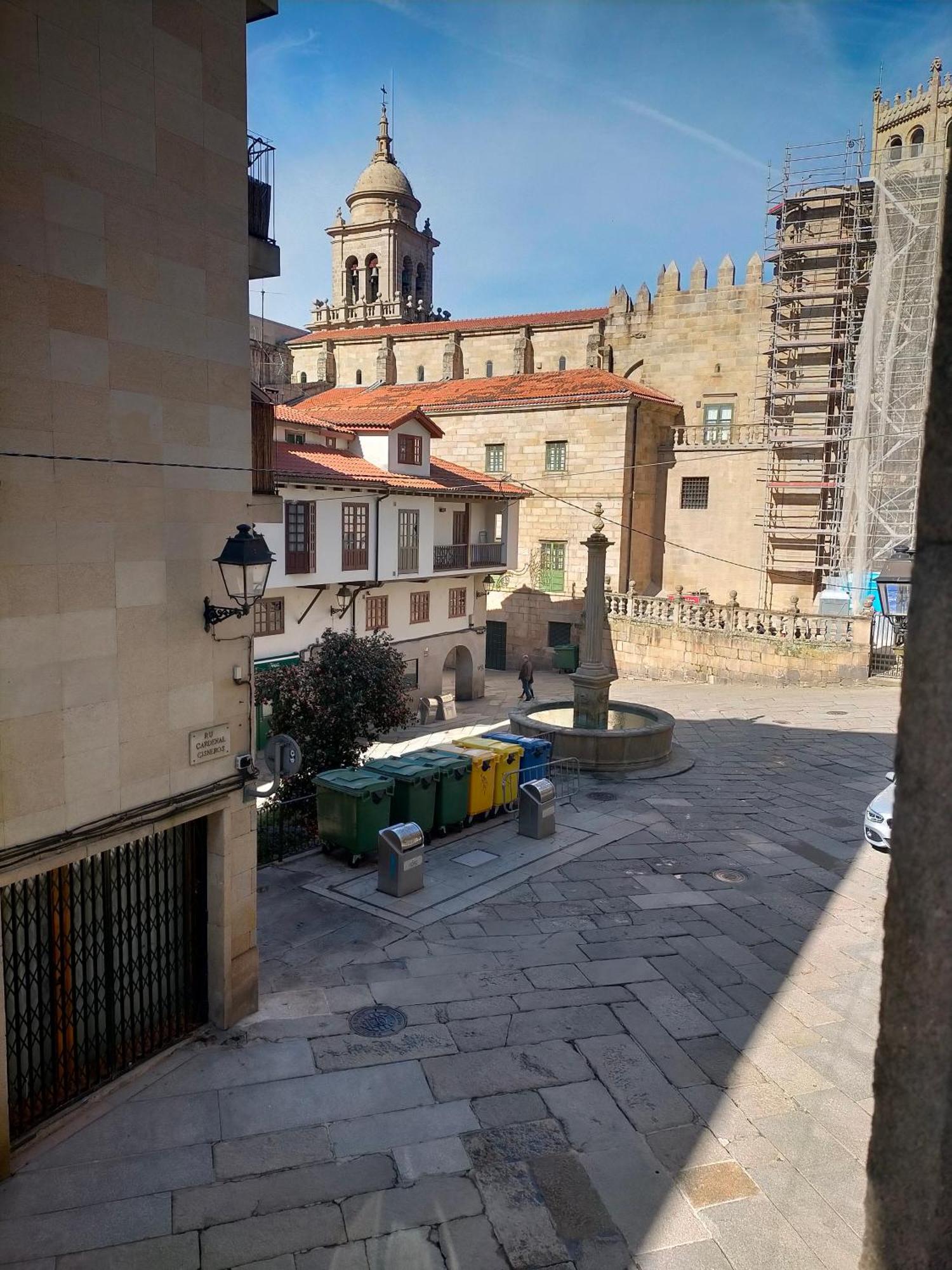 Apartamento Casco Viejo Ourense Bagian luar foto